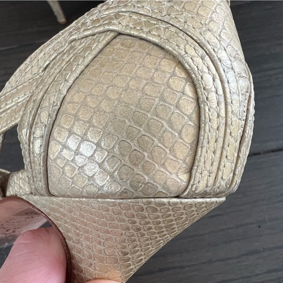 Aldo pale gold faux alligator heels- size 6 - Picture 6 of 6